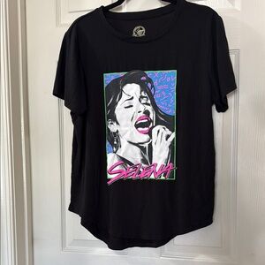 Selena Black Graphic Women's Tee with Vibrant Design